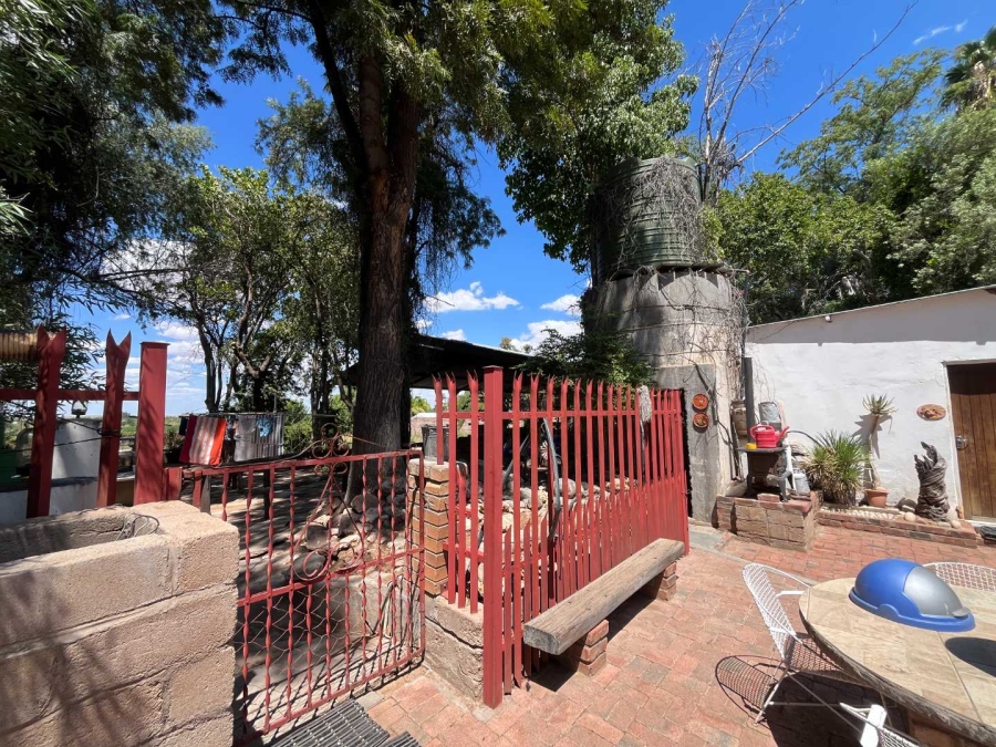 3 Bedroom Property for Sale in Kanoneiland Northern Cape